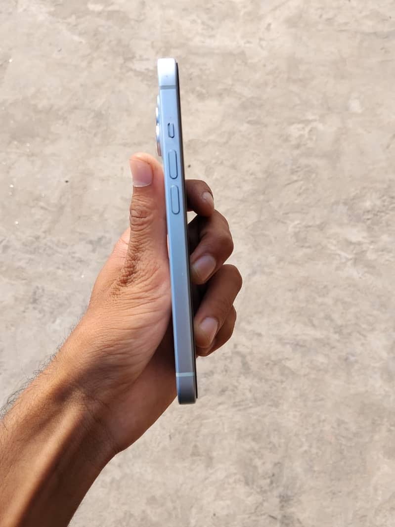 Apple iPhone 15 3
