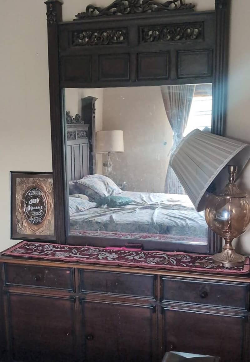 solid wood / sheesham 1