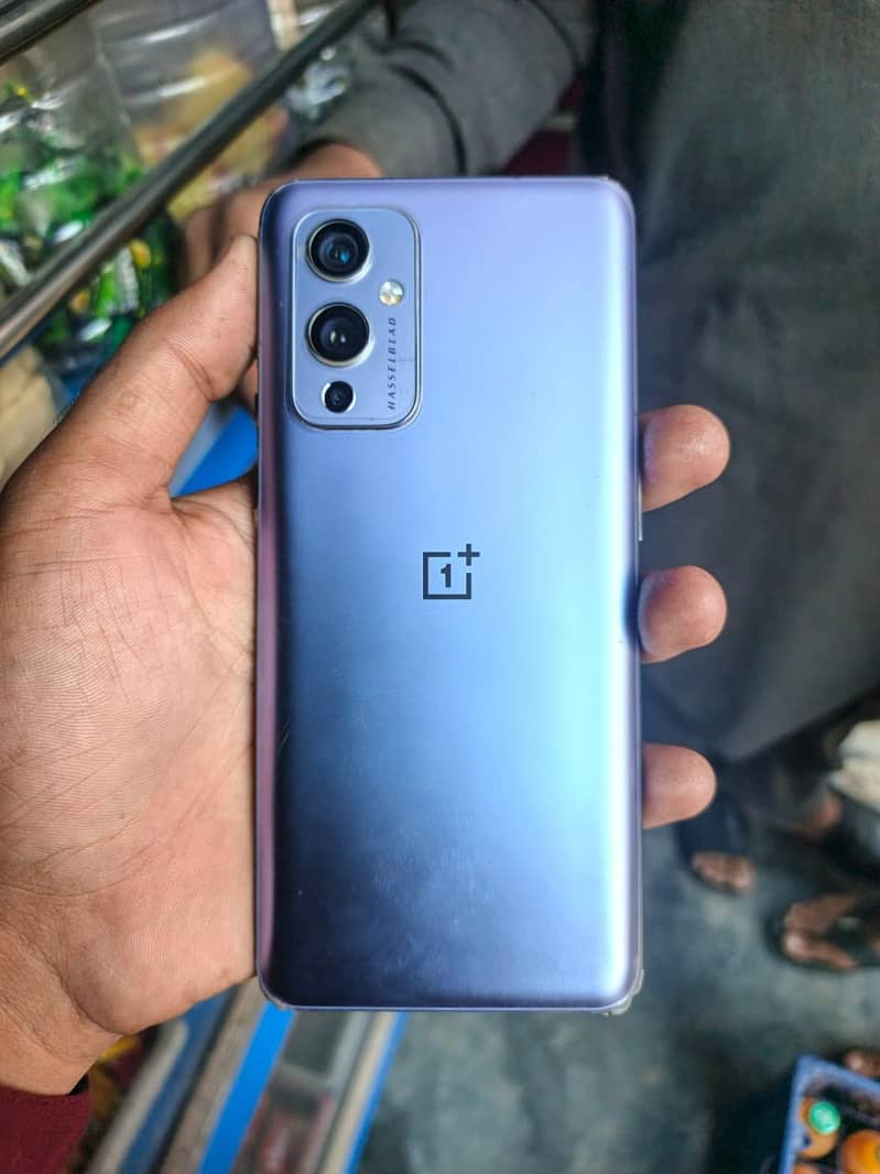 One Plus 9 5g 4