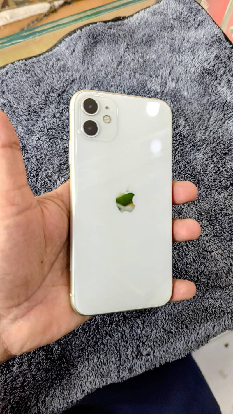 Apple iPhone 11 0