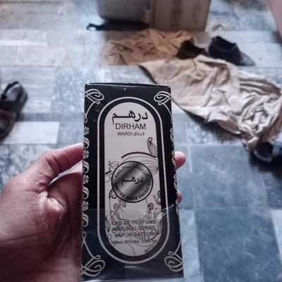 darham new perfume urgent sale only serious buyer's contact