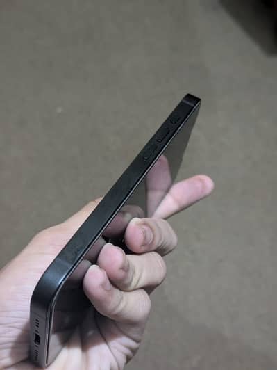 Apple iPhone 16e