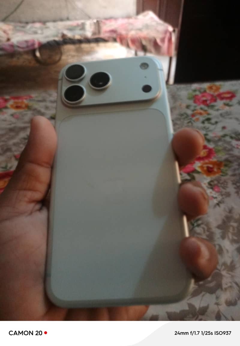 Apple iPhone 17 Pro Max 0