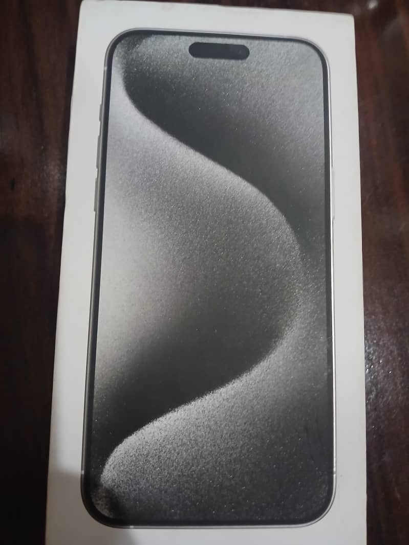 Apple iPhone 15 Pro Max 3