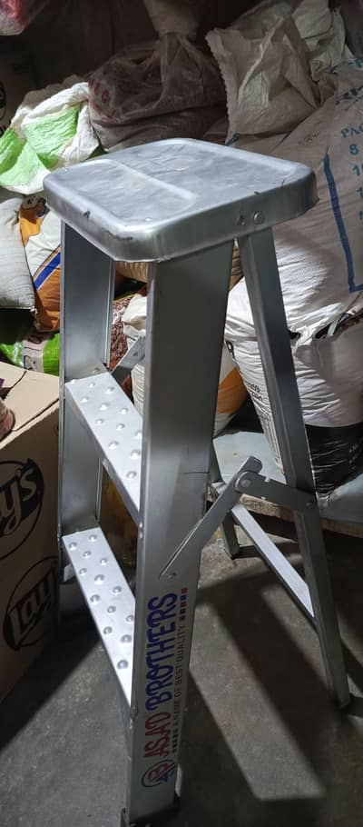 Folding Stool or seri for sell Price Fix 2k