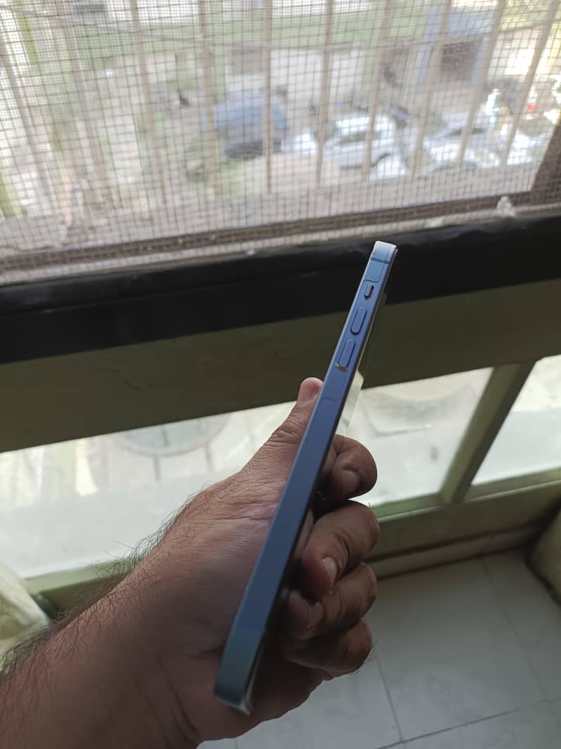 Apple iPhone 14 plus 3