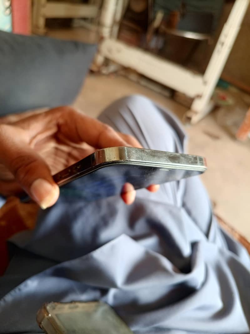 Apple iPhone 12 Pro Max 1
