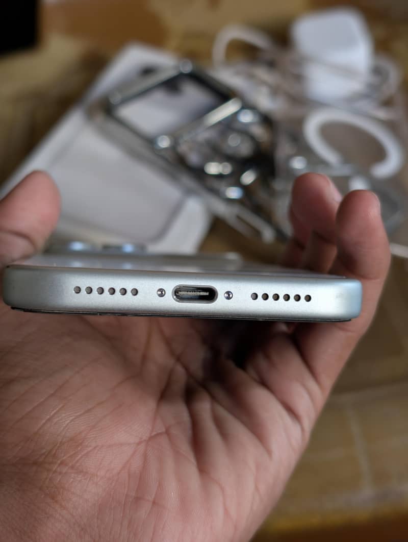 Apple iPhone 17 Pro Max 3