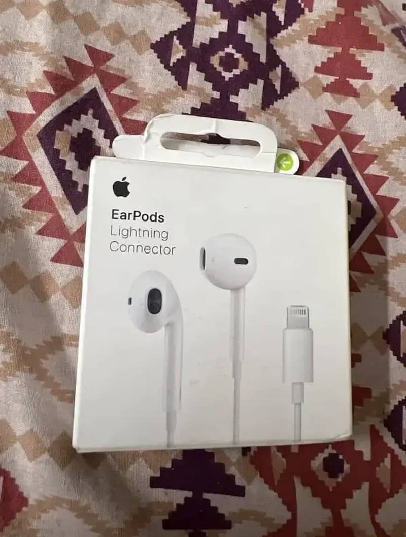 Apple Earpods wired - lightning 0