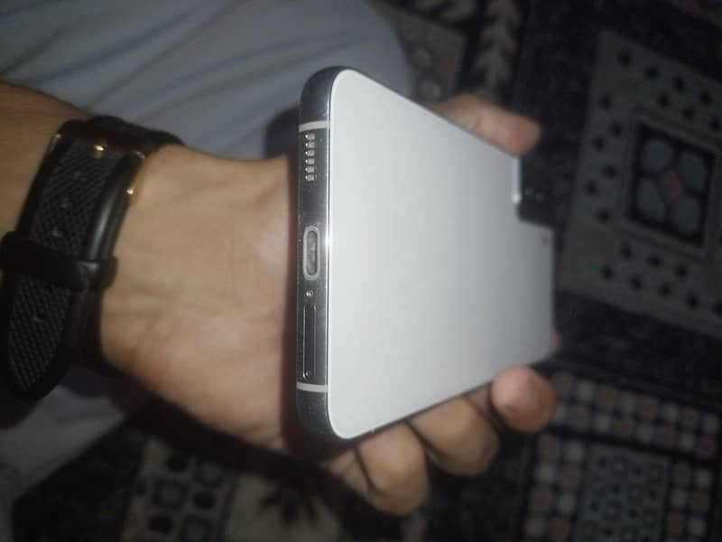 S22plus line screen 3