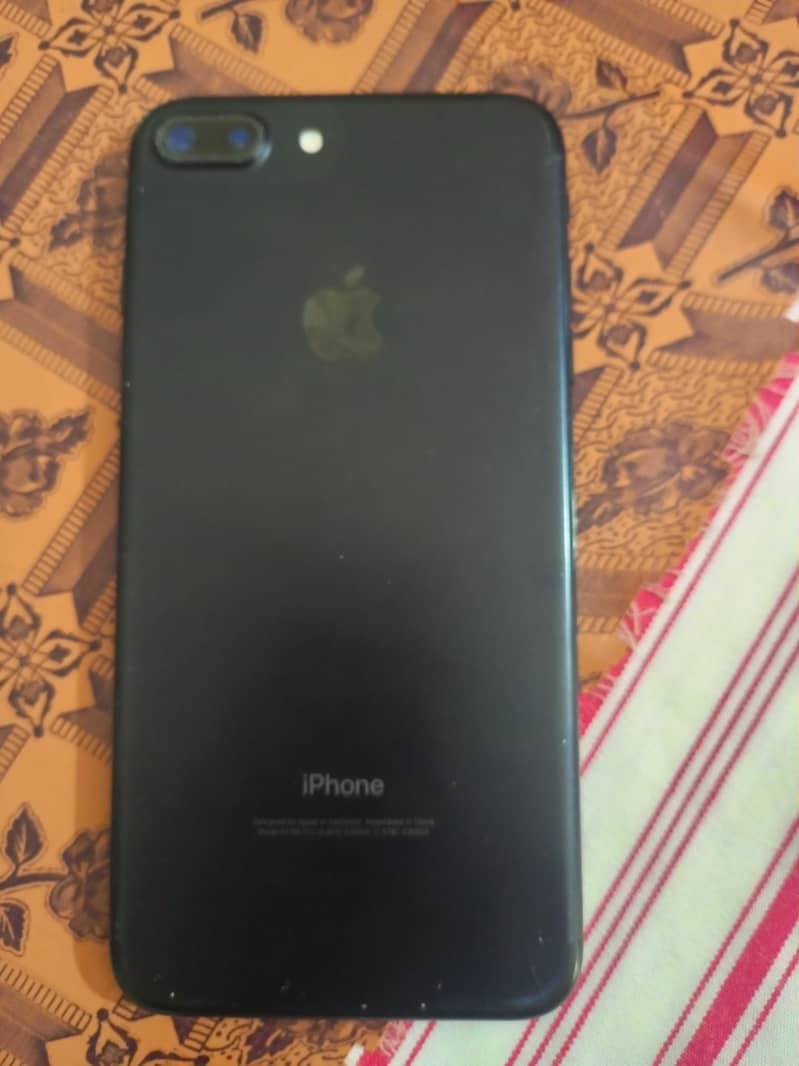 Apple iPhone 7 Plus 1
