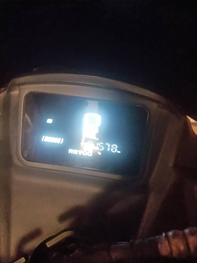 revoo e52 03332475976 1