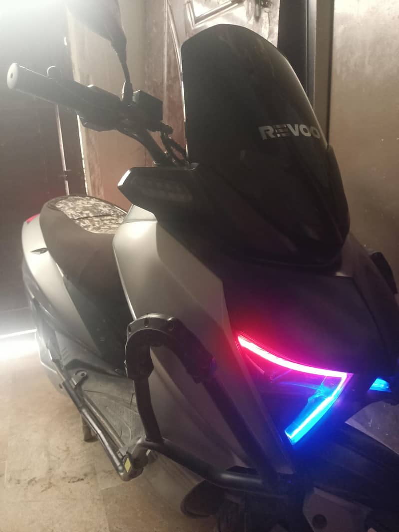 revoo e52 03332475976 2