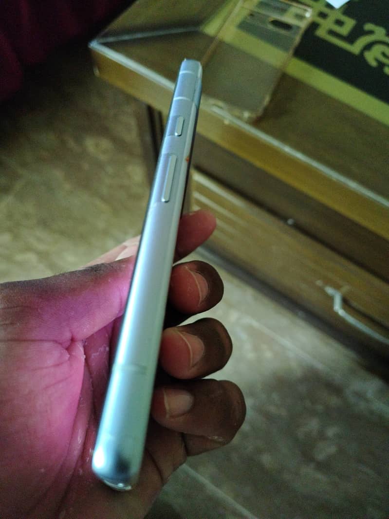 Google Pixel 7a 3
