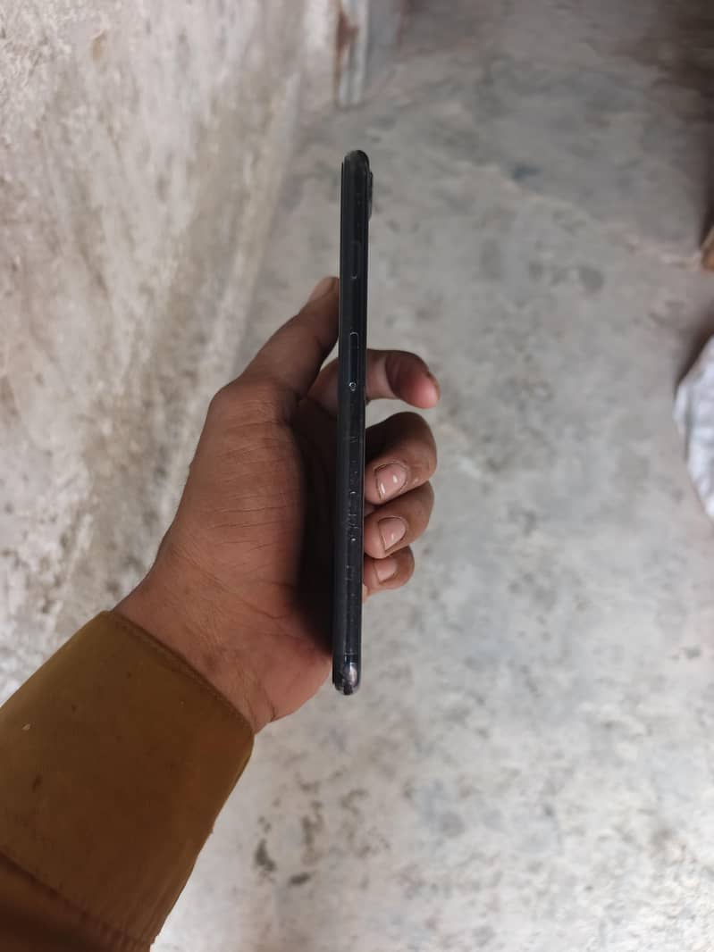 Apple iPhone 7 Plus 2
