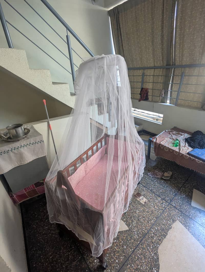 baby cot 3