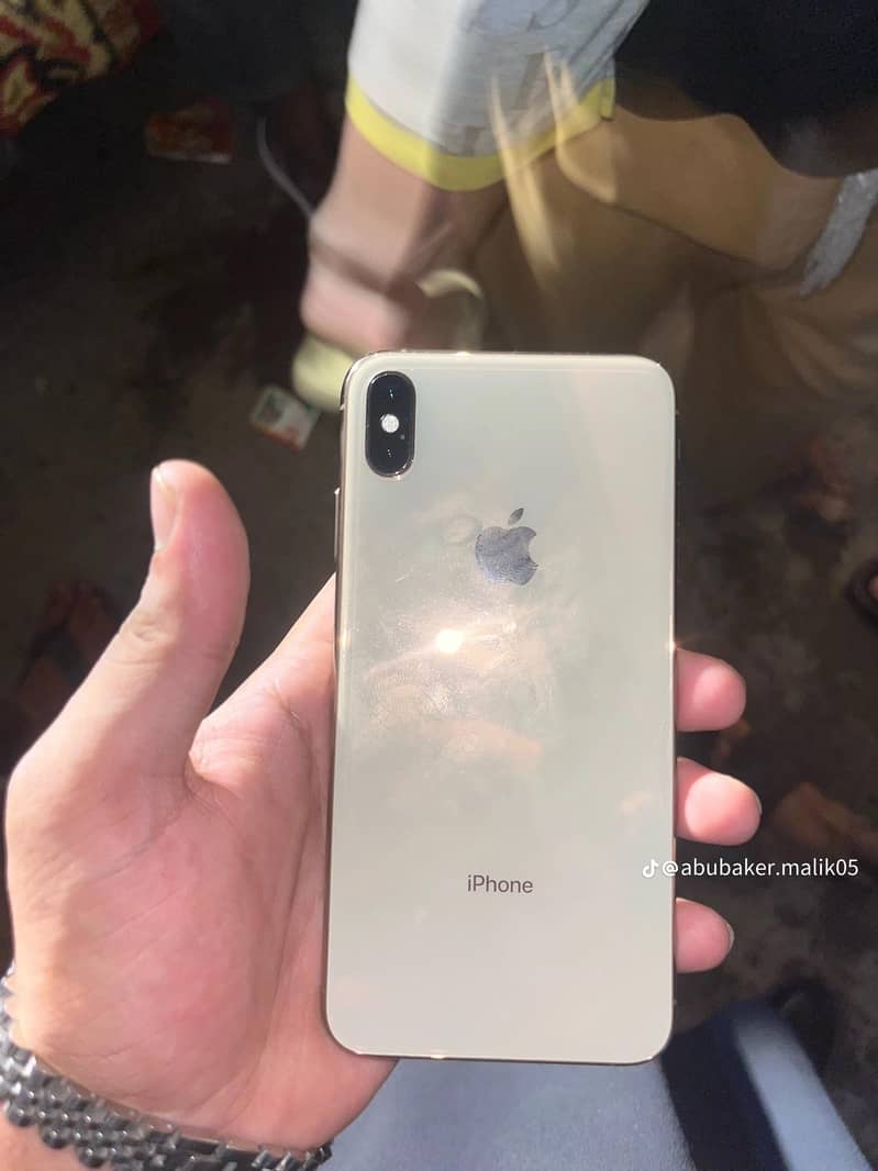 Apple iPhone XS Max 0