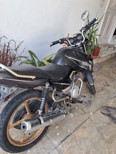 Yamaha YBR 125G 2015