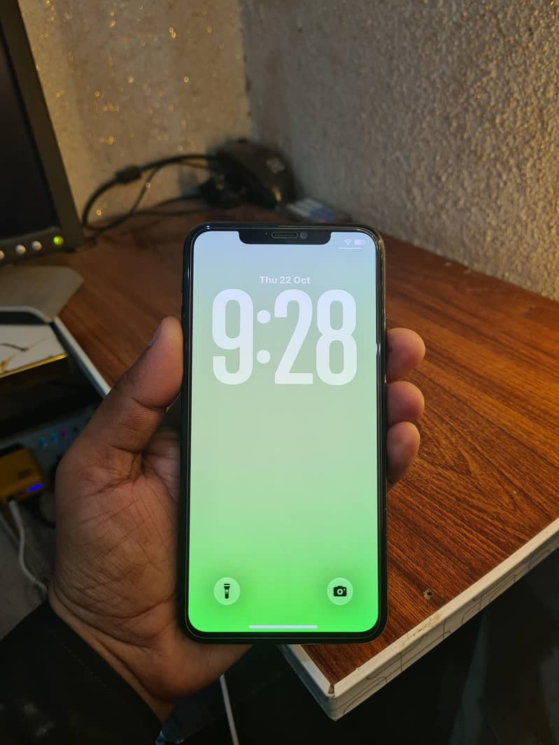 Apple iPhone 11 Pro Max 1