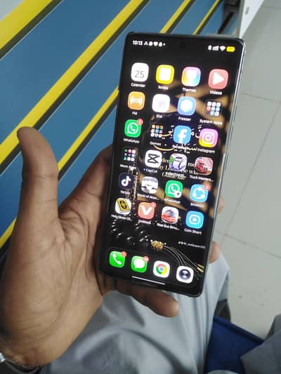 Tecno CAMON 40 Pro