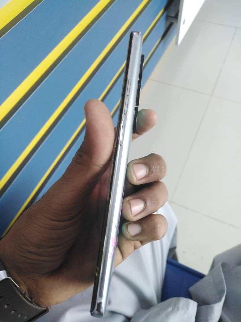 Tecno CAMON 40 Pro 5