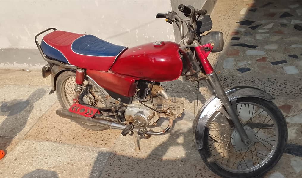 70 MOTORCYCLE 2