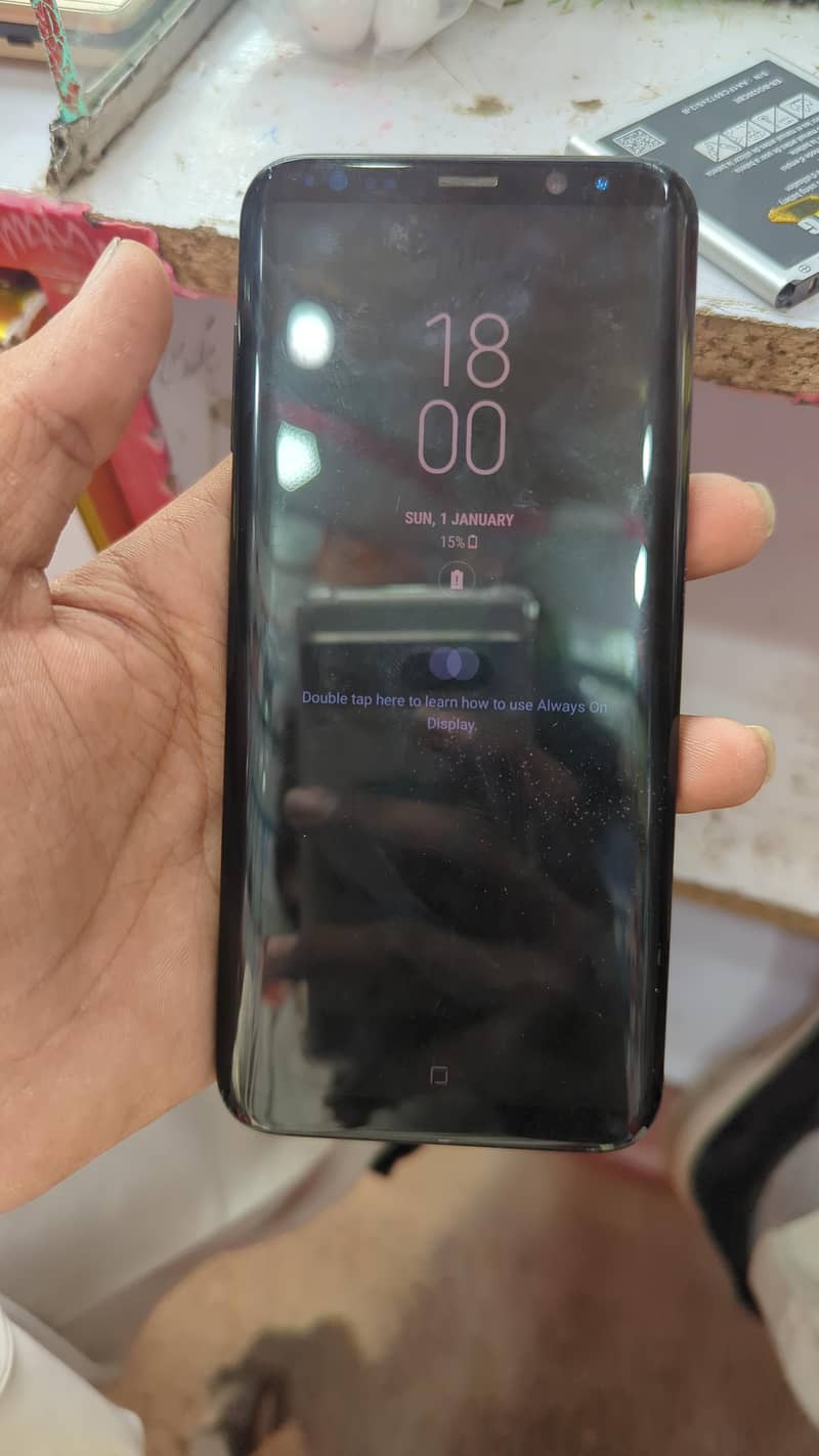 Samsung Mobile S8 Plus 1