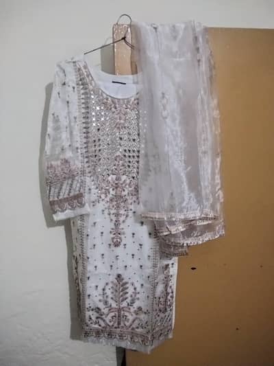 3 small chiffon small size suit for sale best new condition