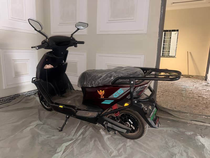 Condition 9/10 Lithium Battery 2