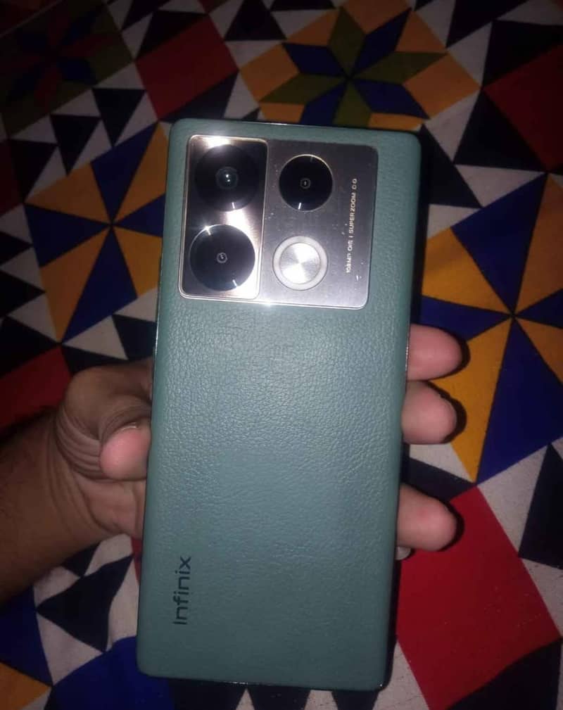 INFINIX NOTE 40 PRO 1