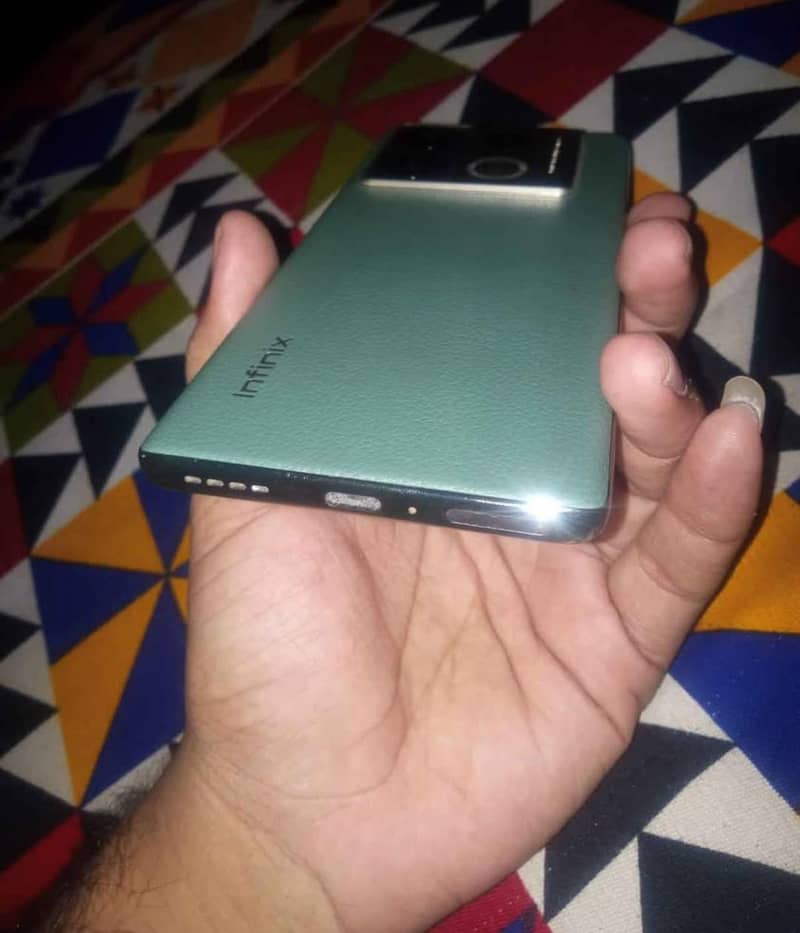 INFINIX NOTE 40 PRO 2
