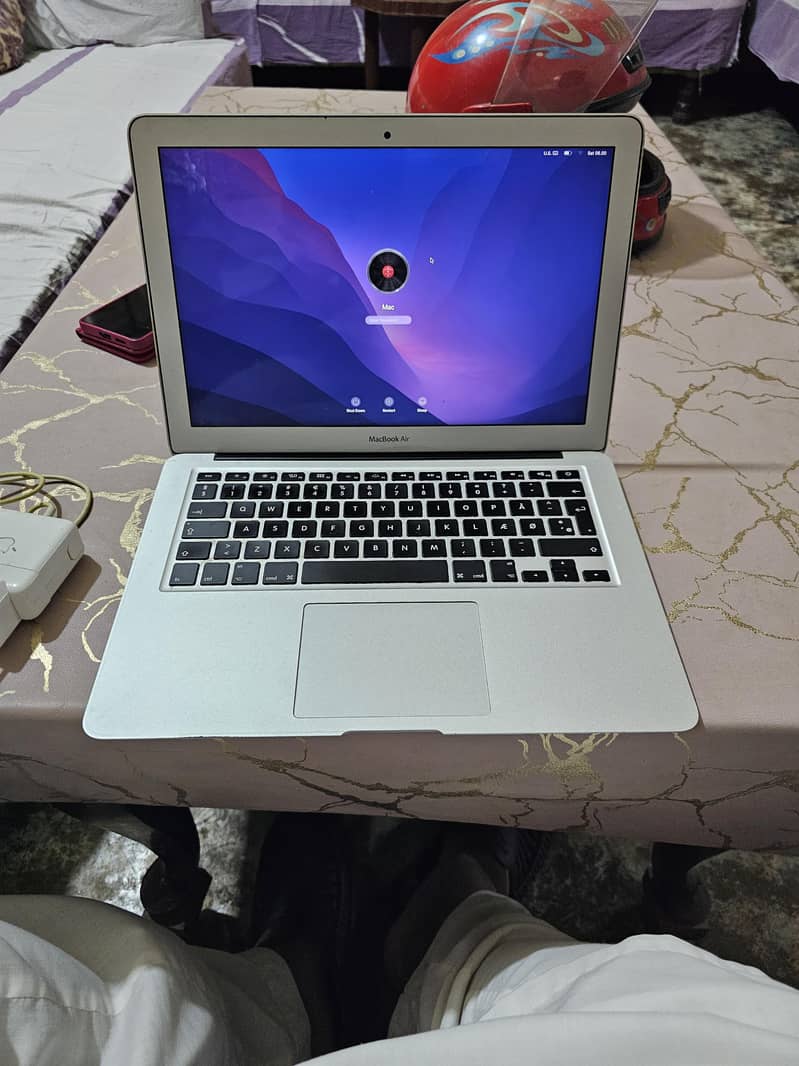 MACBOOK AIR 2