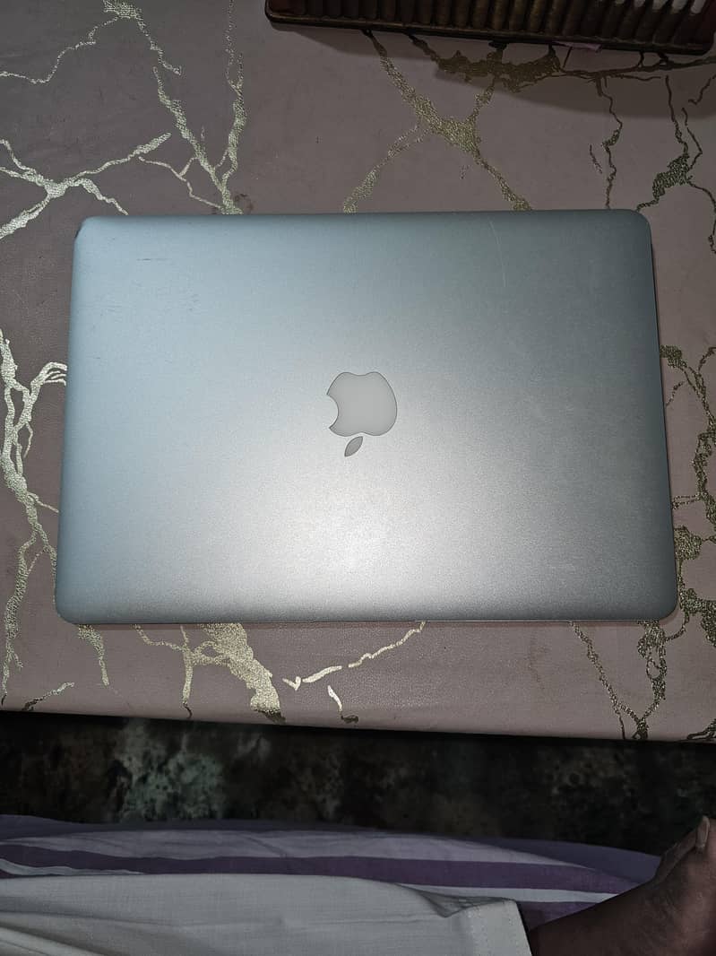 MACBOOK AIR 9