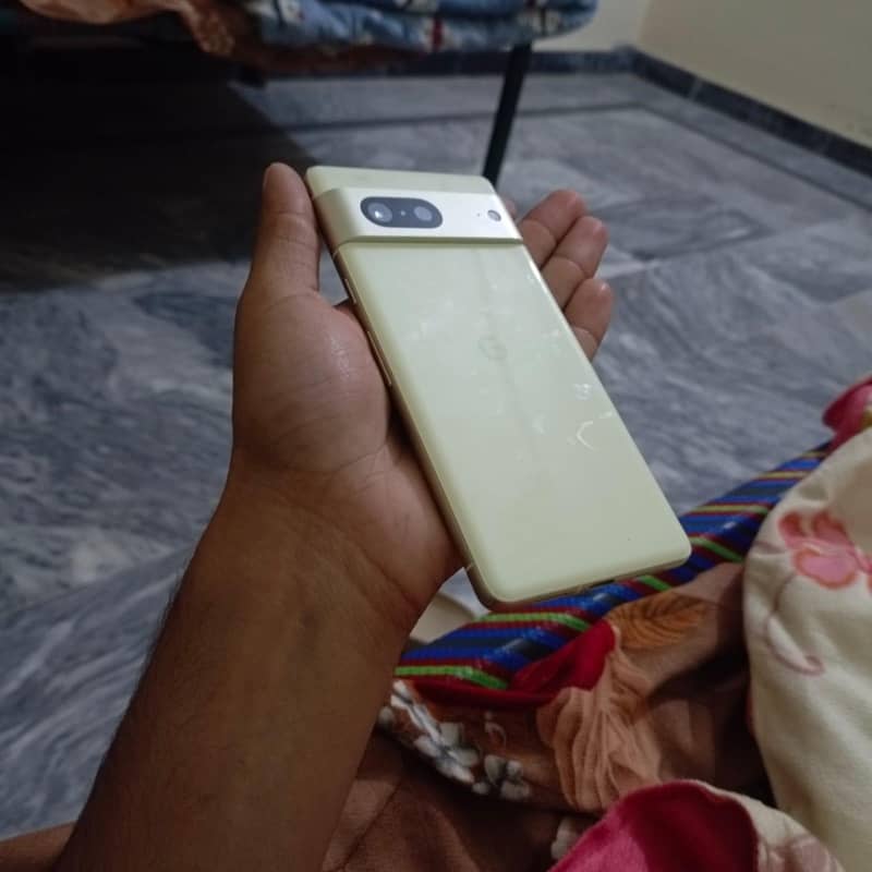 Google Pixel 7 5