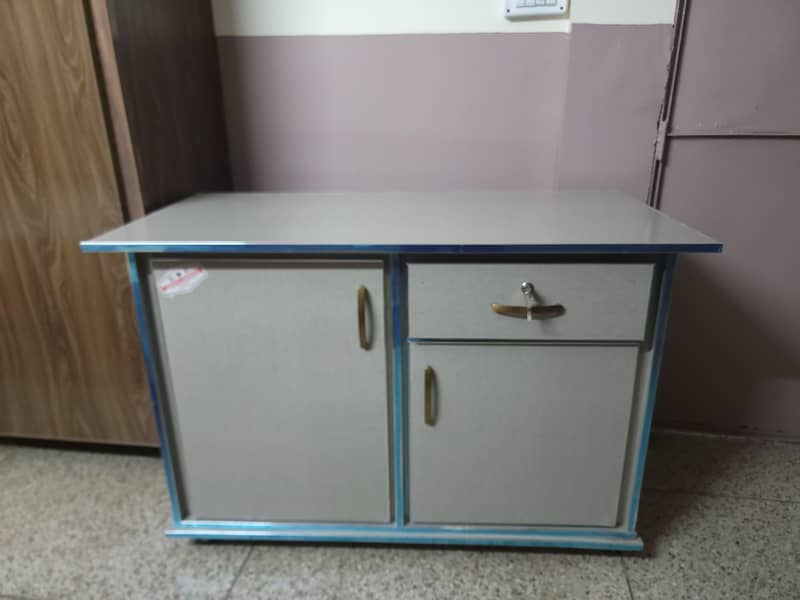 iron table 0
