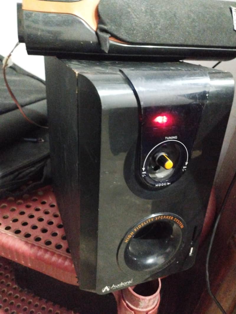 AUDIONIC AD 7000 0