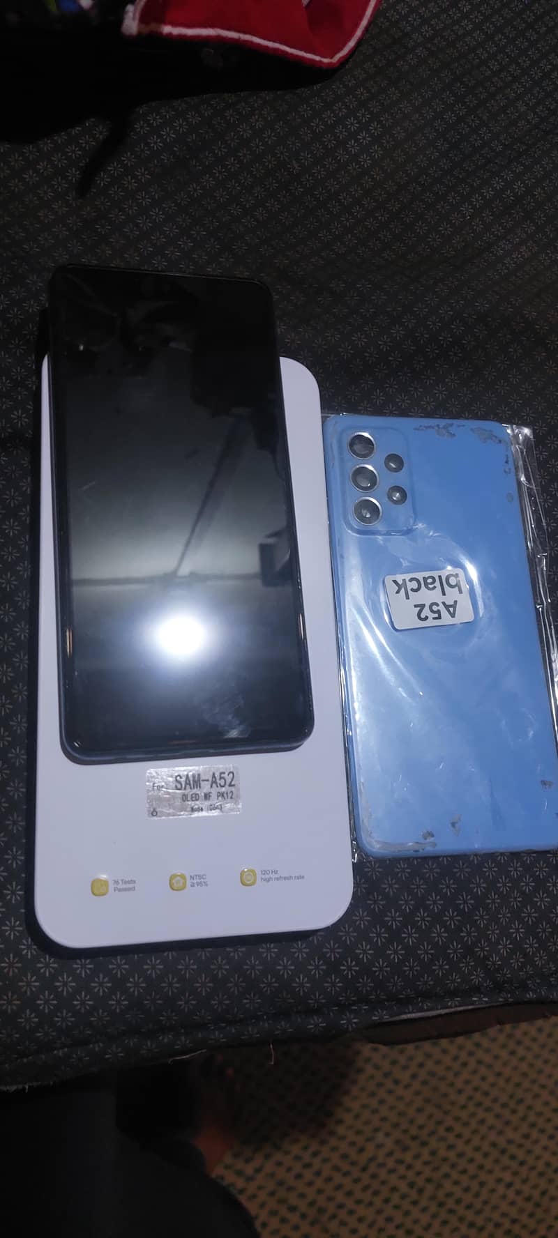 Samsung Mobile A52 1