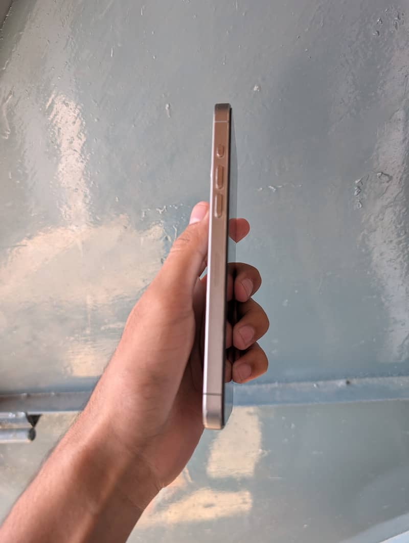 Apple iPhone 15 Pro Max With Box 1