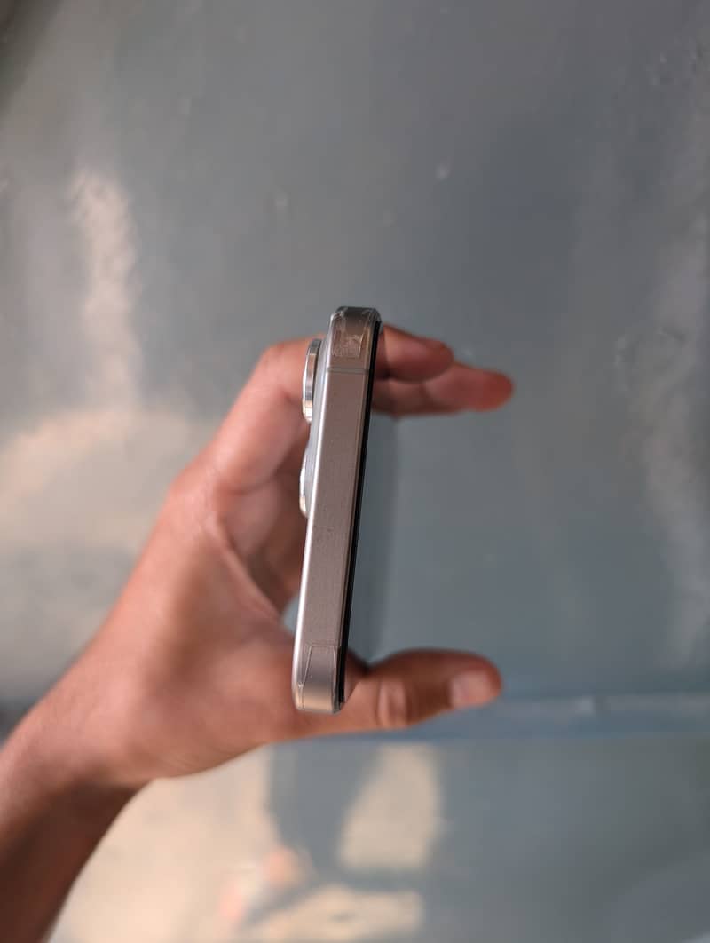 Apple iPhone 15 Pro Max With Box 3