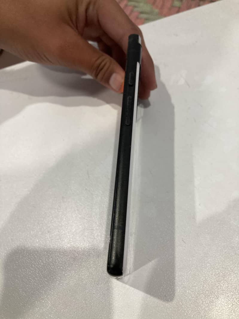 Google Pixel 6a 4