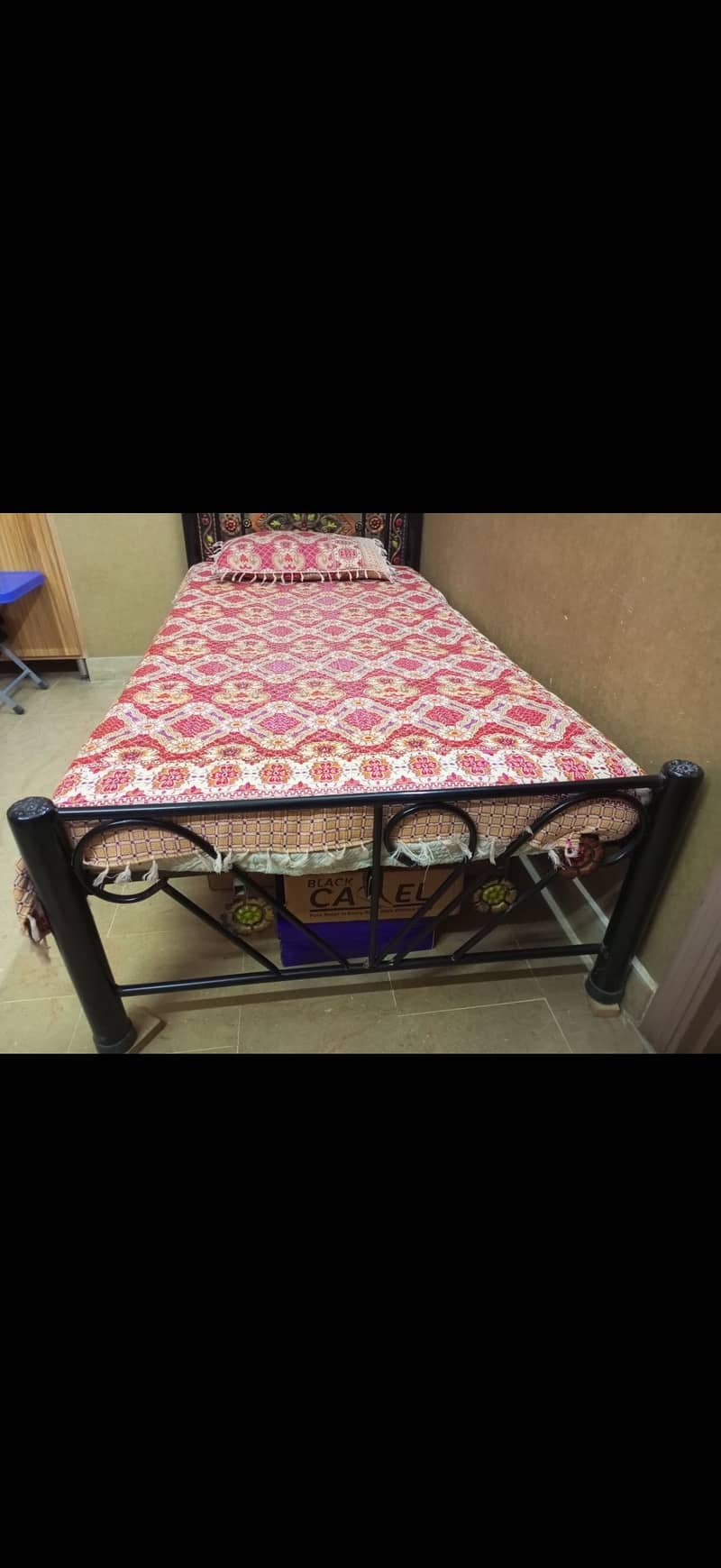 Single bed without mattress 1