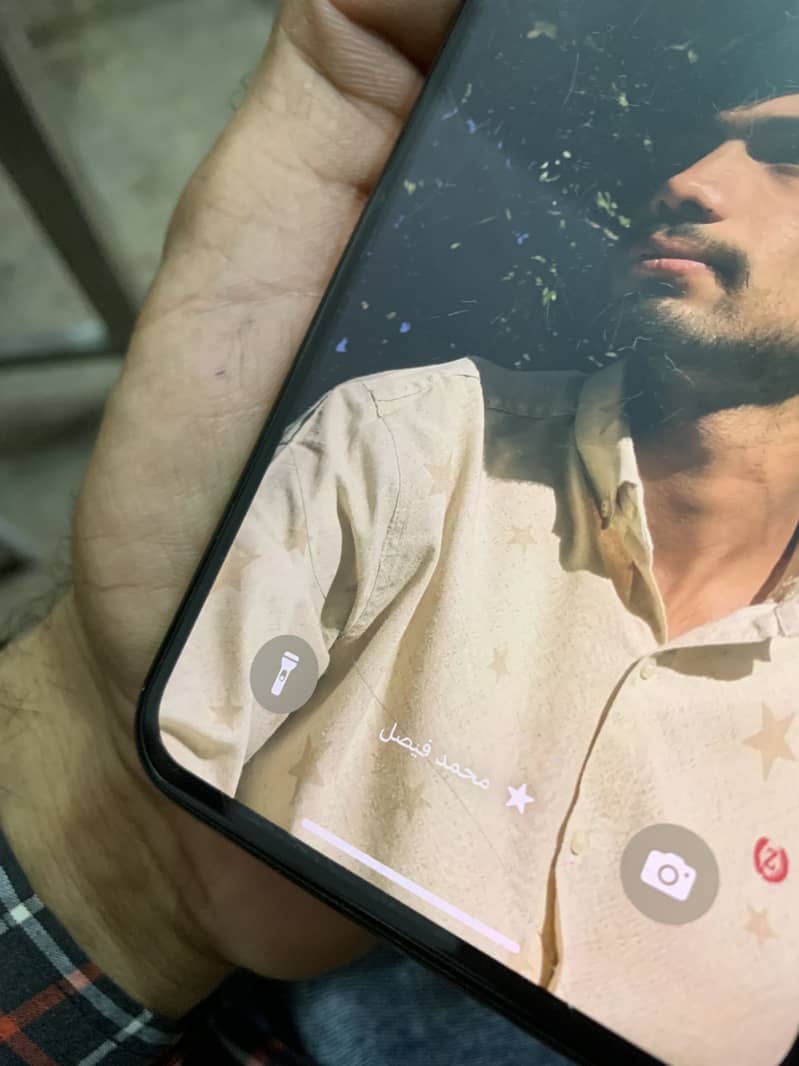 Apple iPhone XS Max e sim glitch 4
