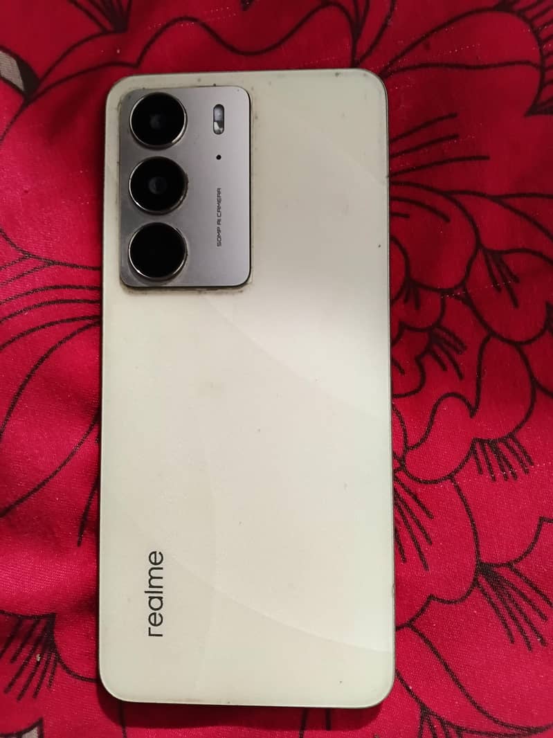 Realme C75 10