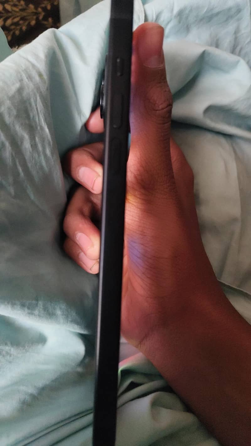 Apple iPhone 15 plus 1