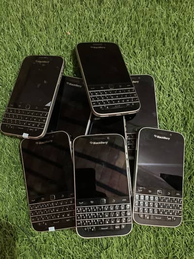 BlackBerry Classic Q20 Physical QWERTY Smartphone, Original