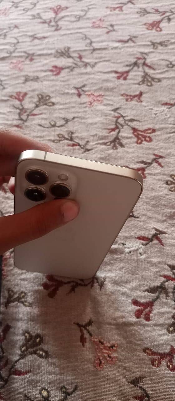 Apple iPhone 12 Pro Max 3
