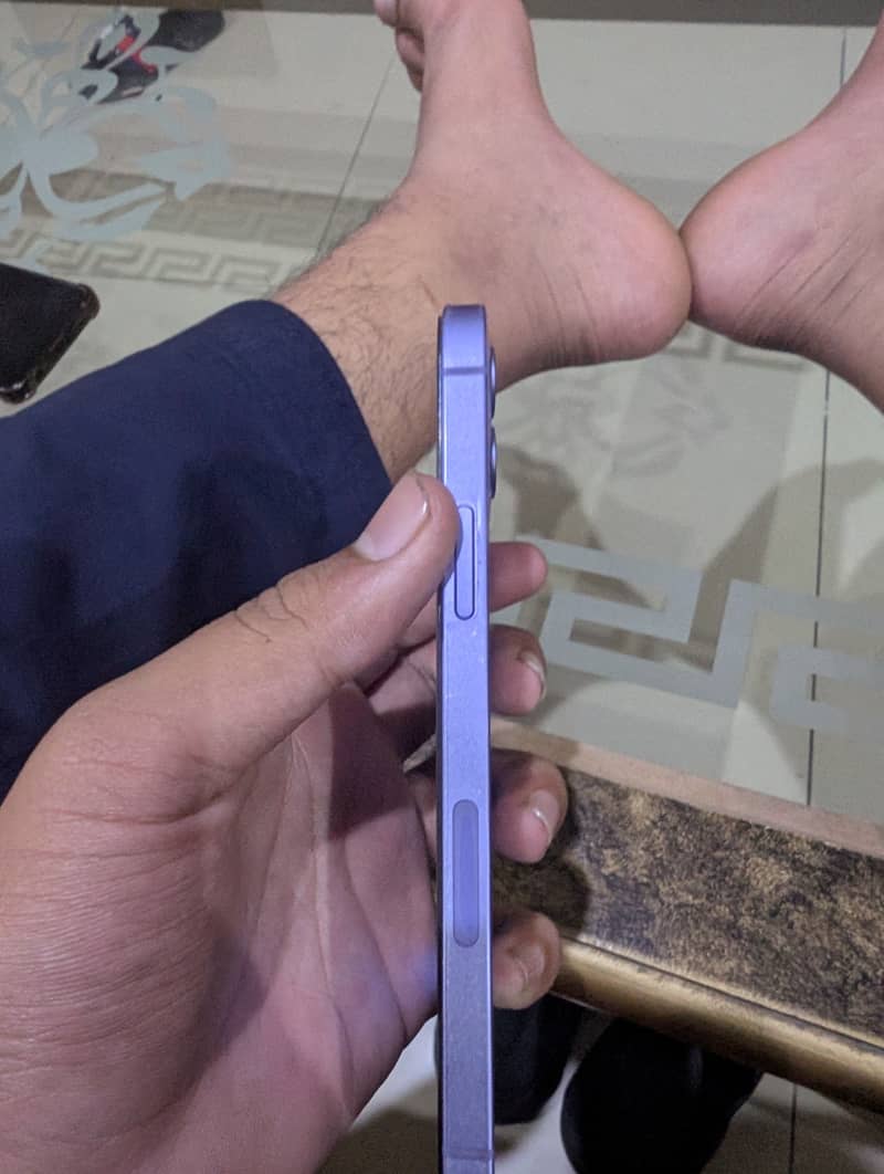 Apple iPhone 12 2