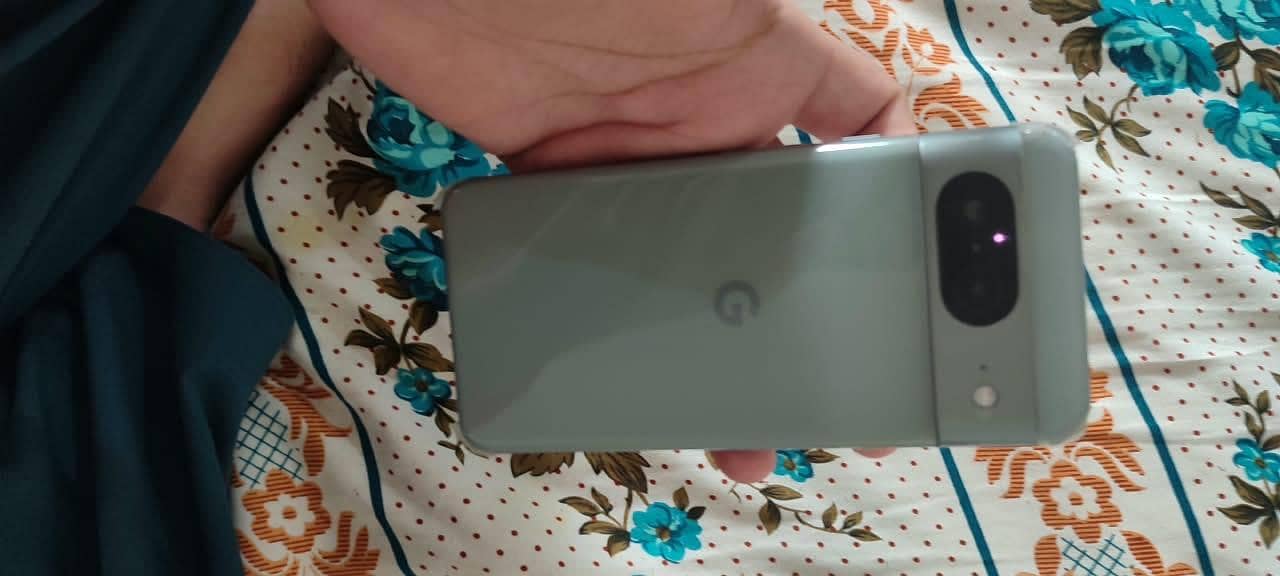 Google Pixel 8 1