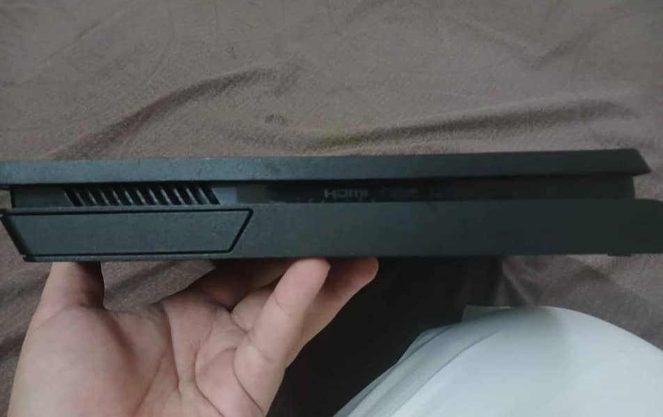 ps4 slim 3