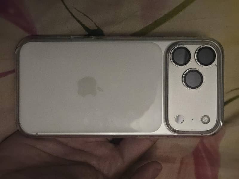 Apple iPhone 17 Pro Max 0